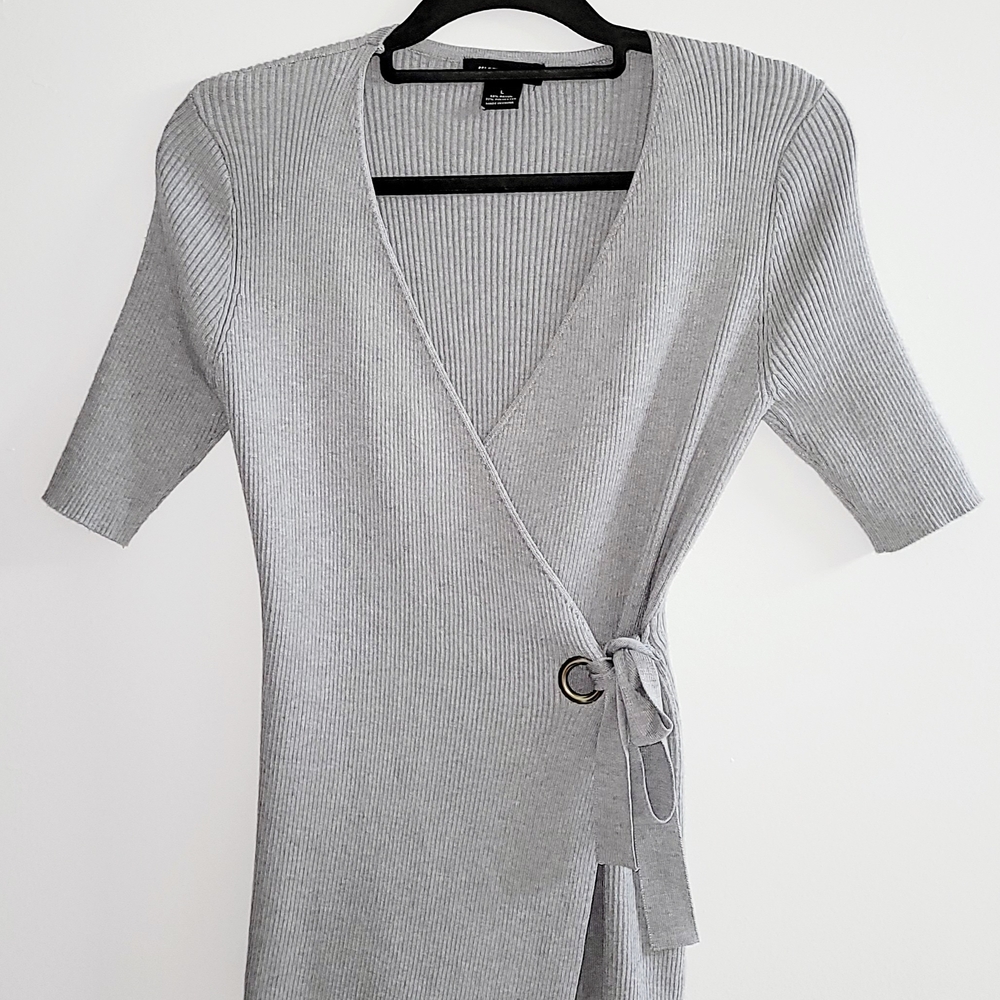 NWOT Select + Trends Heather Grey Ribbed Knit Wrap Top - Size Large